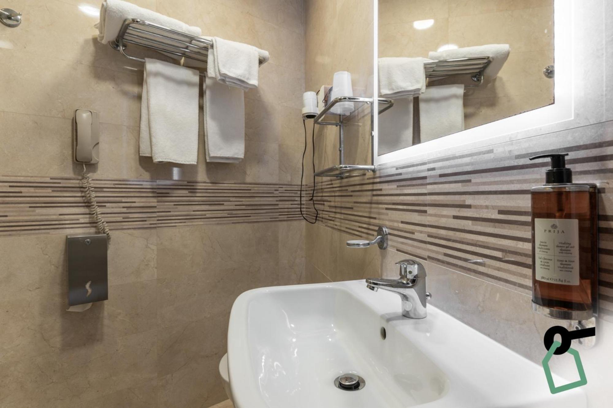 Hotiday Room Collection - Roma Porta Pia ภายนอก รูปภาพ